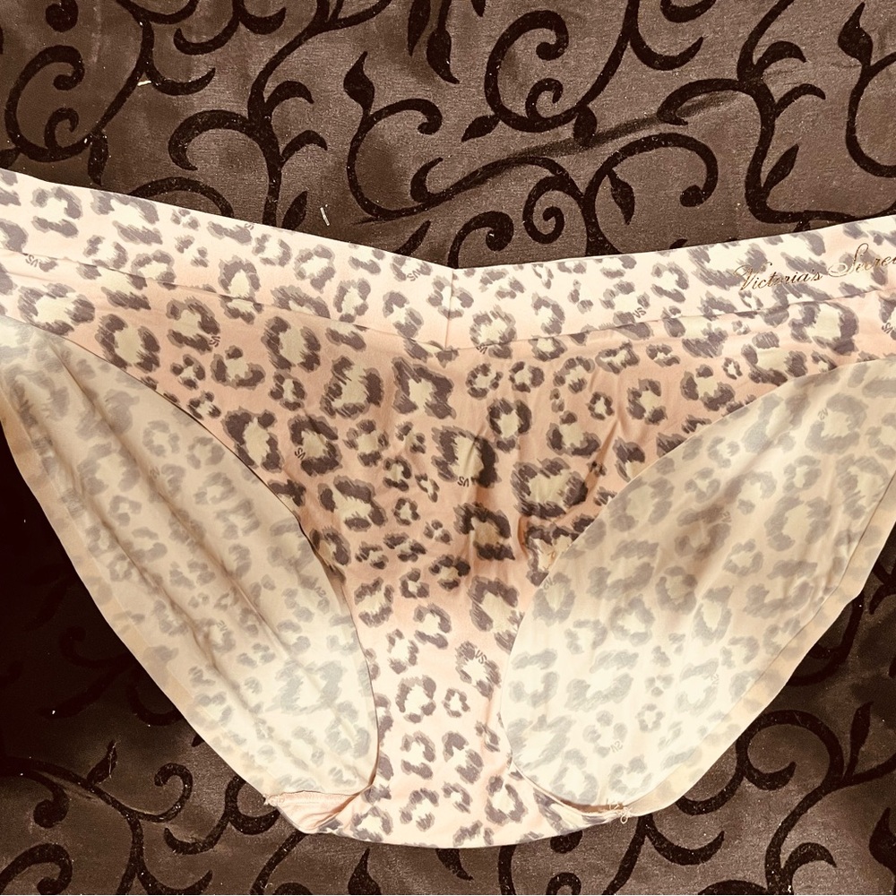 Victoria's Secret panties 6 pairs some are nwt some are nwot